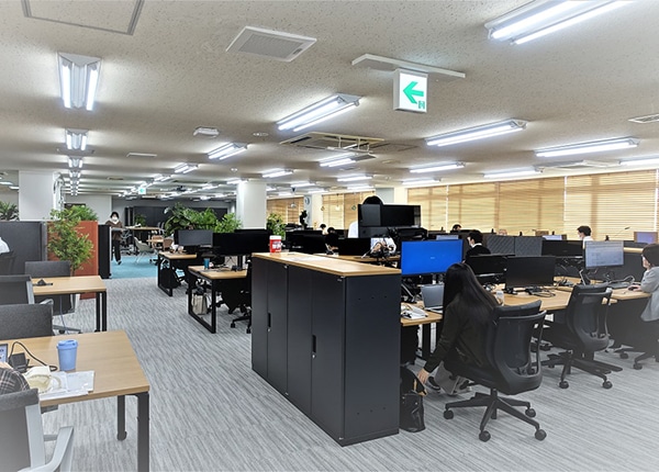 source_4749_business_main